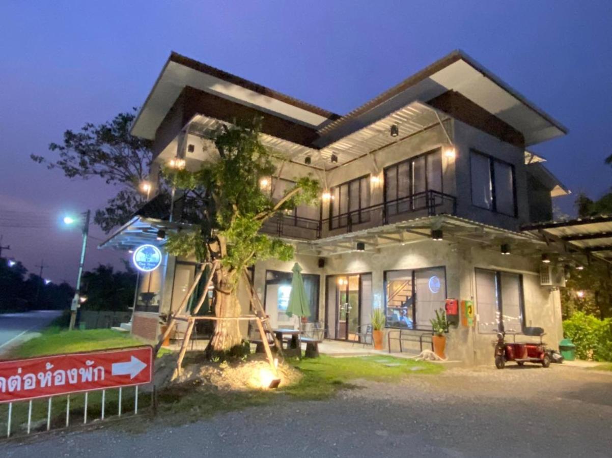 บ้านต้นไม้โฮมสเตย์อุทัยธานี Exterior foto